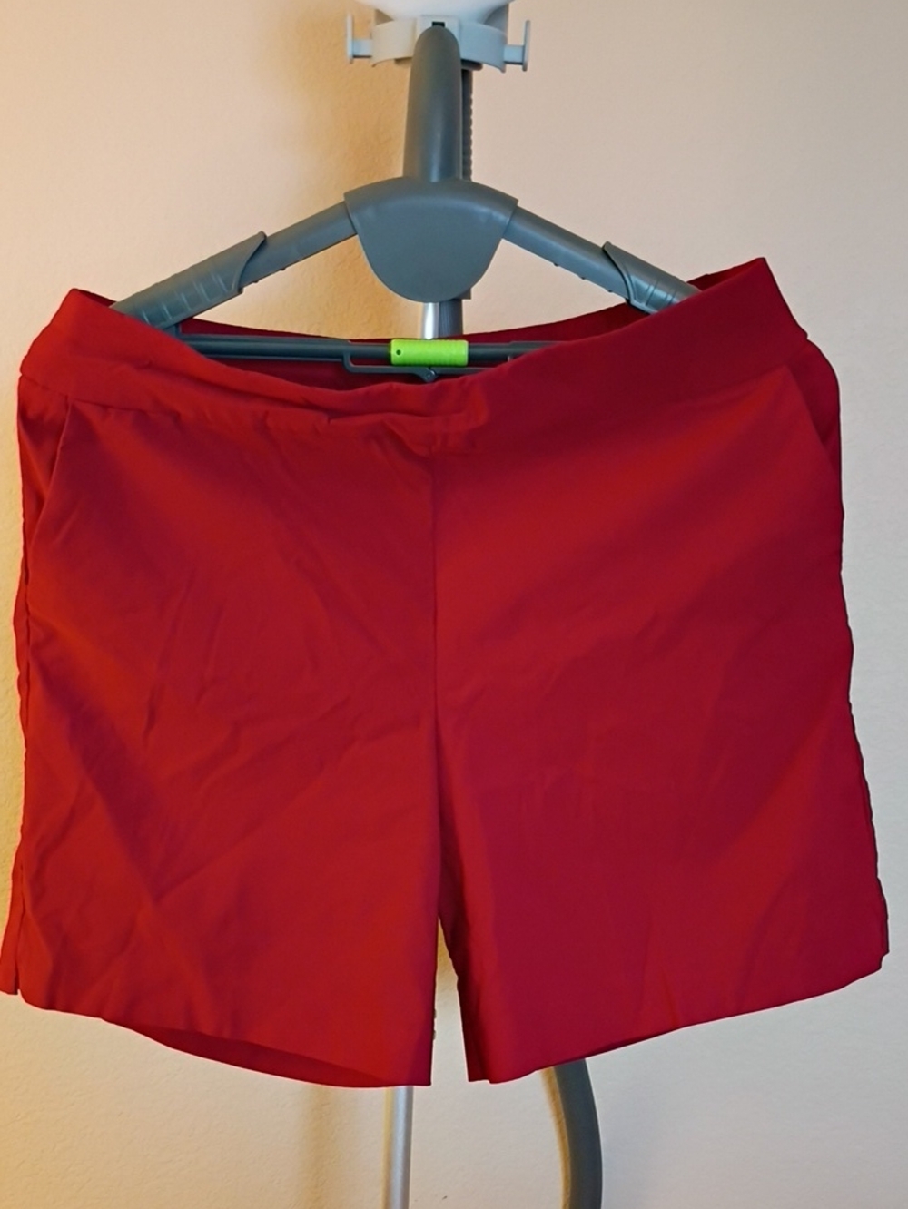 New York & Company Burgundy Women's Stretch Shorts Size XL